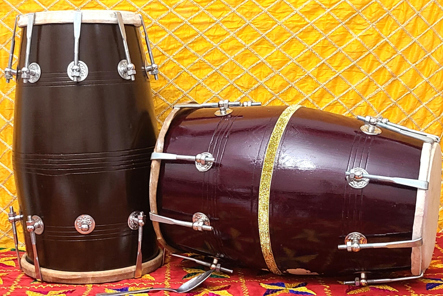 2 types of Dholkis